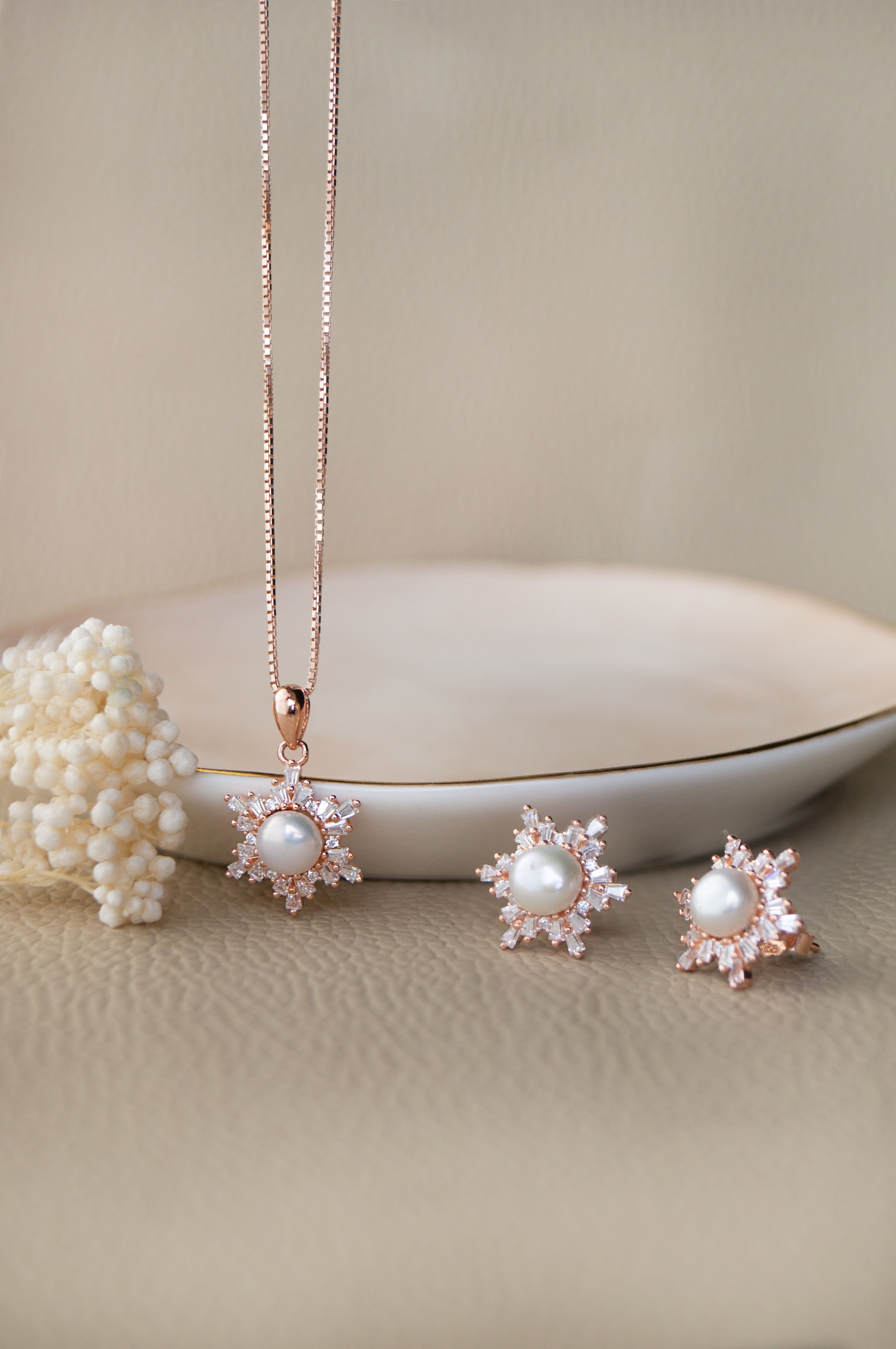 With Chain Rose Pearl Celebration Rose Gold Plated Sterling Silver Pendant Set