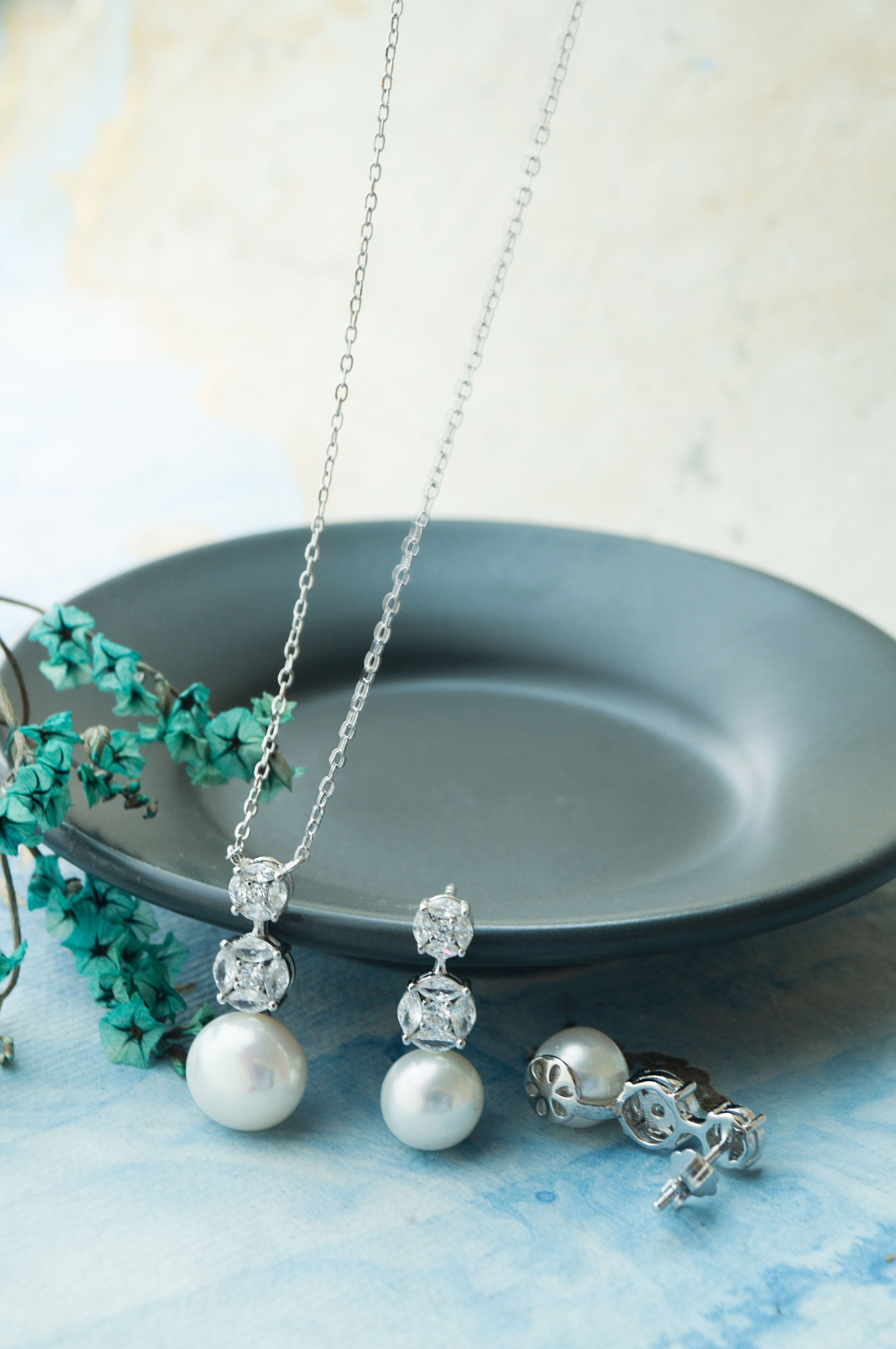 Buy Stylish Pearly Cluster Sterling Silver Necklace Set by Mannash Jewellery