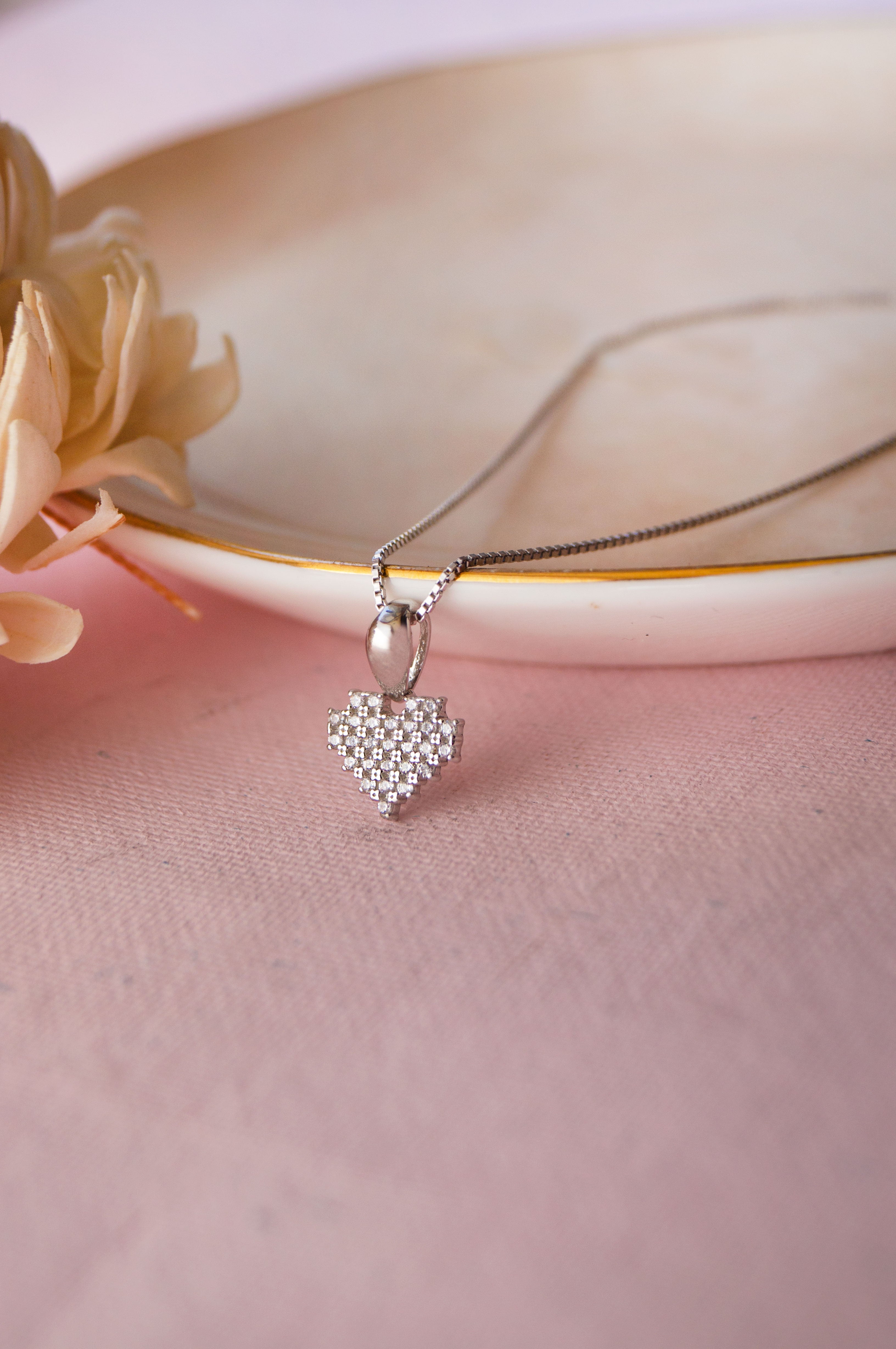 Cute heart necklace deals