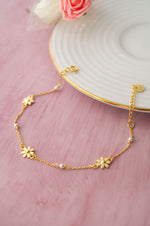 Dainty Flowers & Pearls Gold Plated Sterling Silver Chain Bracelet