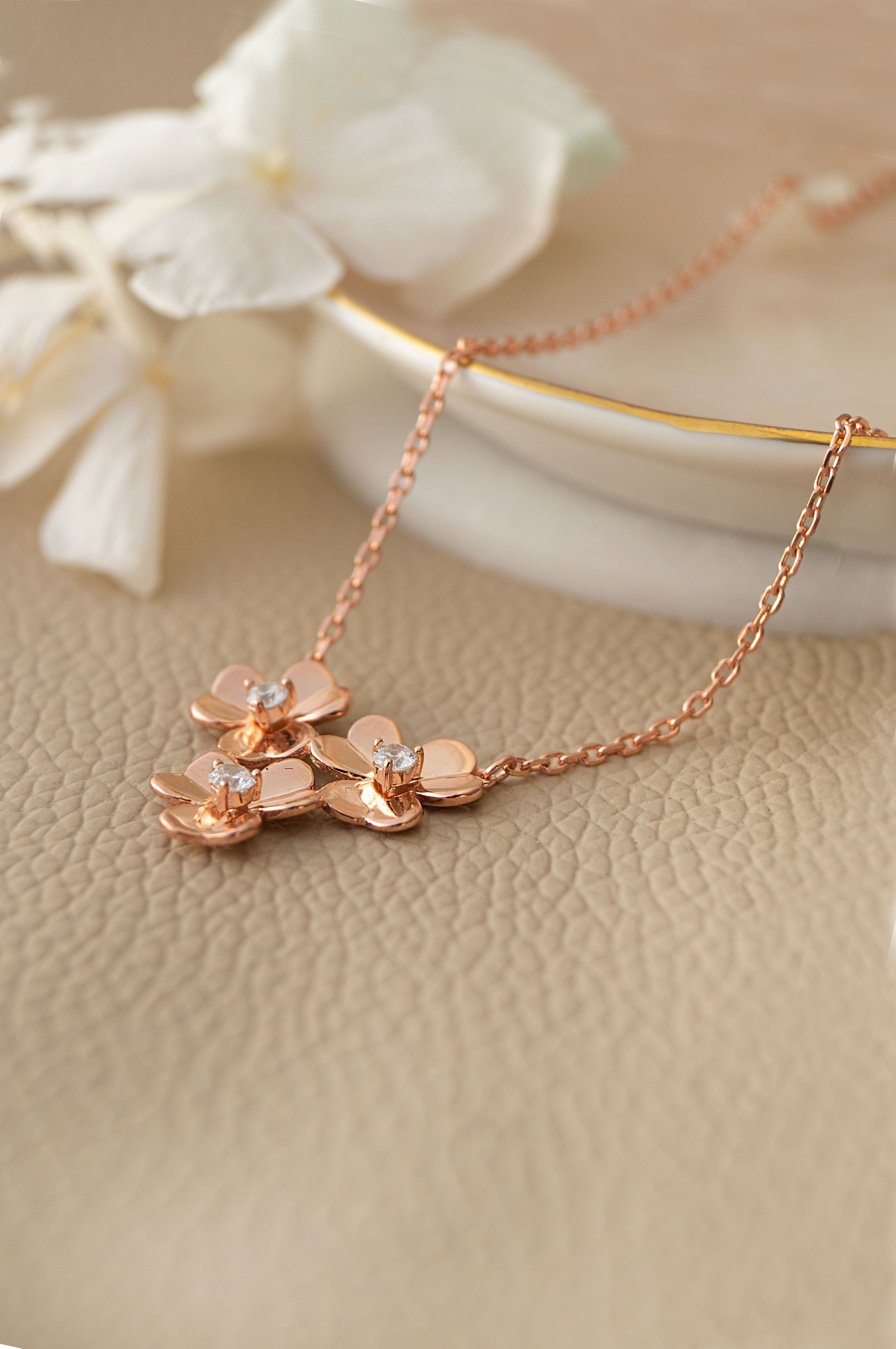 18K ROSE GOLD LOVE BY THE INCH DANGLING 5 STATION FLOWER NECKLACE - Roberto  Coin - North America