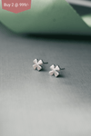 Clover Leaf Flower Silver Mini Stud Earrings - Mannash